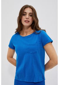 MOODO - Bawełniany t-shirt z kieszkonką niebieski. Kolor: niebieski. Materiał: bawełna