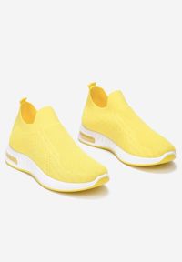 Born2be - Żółte Buty Sportowe Rhenina. Kolor: żółty. Materiał: materiał. Szerokość cholewki: normalna. Obcas: na płaskiej podeszwie #5