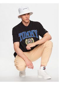 Tommy Jeans T-Shirt DM0DM16832 Czarny Relaxed Fit. Kolor: czarny. Materiał: bawełna