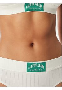 Calvin Klein Underwear Stringi LV00QF8711 Kremowy. Kolor: kremowy. Materiał: bawełna #3