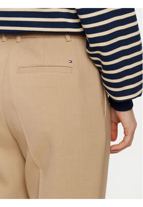 TOMMY HILFIGER - Tommy Hilfiger Chinosy WW0WW44090 Beżowy Regular Fit. Kolor: beżowy. Materiał: syntetyk