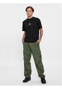 Calvin Klein Jeans Spodnie materiałowe Essential J30J324537 Zielony Regular Fit. Kolor: zielony. Materiał: materiał, bawełna #2