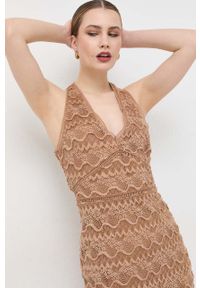 Guess sukienka kolor brązowy maxi prosta. Okazja: na co dzień. Kolor: brązowy. Długość rękawa: na ramiączkach. Typ sukienki: proste. Styl: casual. Długość: maxi #3