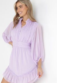 Born2be - Fioletowa Taliowana Sukienka Mini z Rękawami 3/4 i Falbanką Serafilla. Kolor: fioletowy. Materiał: tkanina. Sezon: wiosna, lato. Długość: mini #1