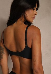 Renee - Czarny Gładki Biustonosz o Klasycznym Fasonie Amanei. Kolor: czarny. Wzór: gładki #5