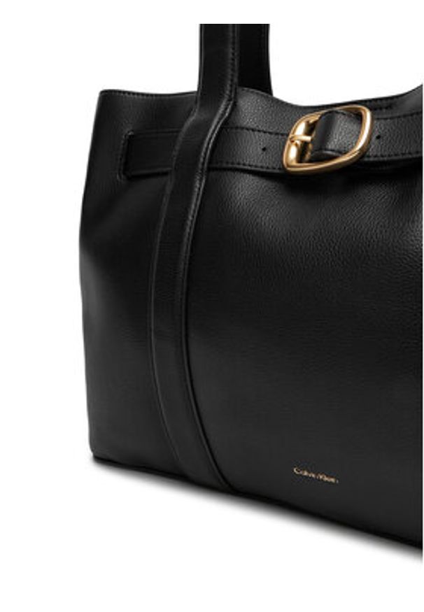 Calvin Klein Torebka Buckle Medium Tote LV04F3294G Czarny. Kolor: czarny. Materiał: skórzane