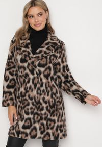 Born2be - Brązowy Dwurzędowy Płaszcz w Panterkę z Wsuwanymi Kieszeniami Niathriel. Okazja: na co dzień. Kolor: brązowy. Długość rękawa: długi rękaw. Długość: długie. Wzór: motyw zwierzęcy. Styl: wizytowy, klasyczny, casual #5