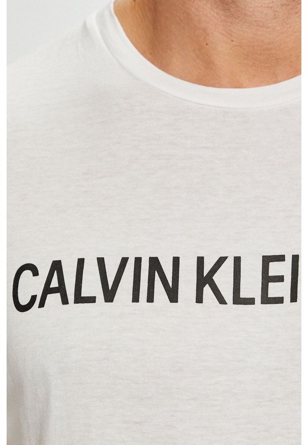 Calvin Klein Jeans - T-shirt. Okazja: na co dzień. Kolor: biały. Materiał: dzianina. Styl: casual