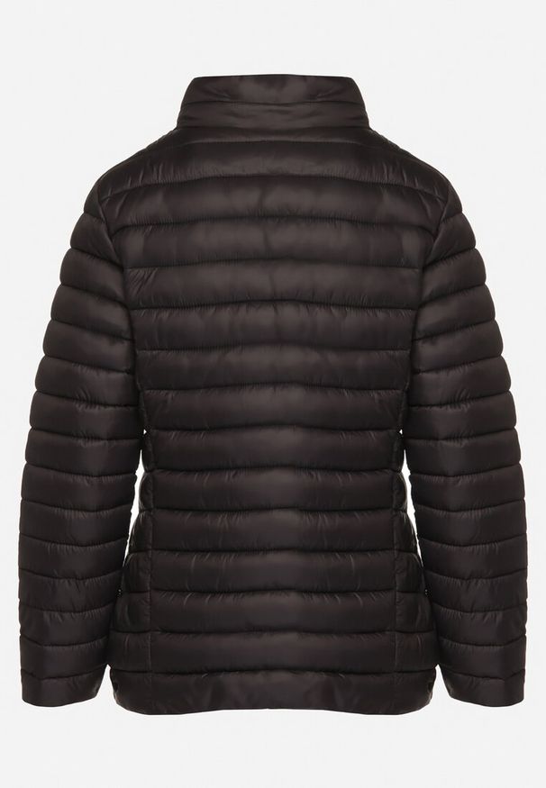 Born2be - Czarna Pikowana Kurtka z Kieszeniami Zapinanymi na Zamek Błyskawiczny Mivindra. Okazja: na co dzień. Kolor: czarny. Materiał: jeans. Styl: casual