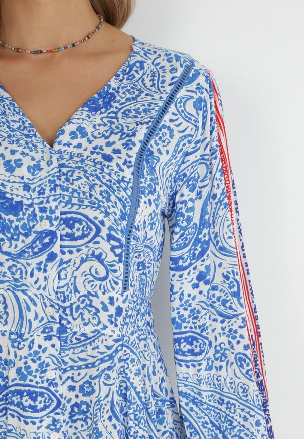 Born2be - Niebieska Sukienka Panithoe. Kolor: niebieski. Wzór: aplikacja. Styl: klasyczny, wakacyjny. Długość: midi