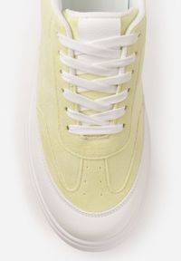 Renee - Żółte Sneakersy VICES na Platformie z Ozdobnym Noskiem Attis. Nosek buta: okrągły. Zapięcie: sznurówki. Kolor: żółty. Materiał: skóra, zamsz. Obcas: na platformie. Wysokość obcasa: średni #4