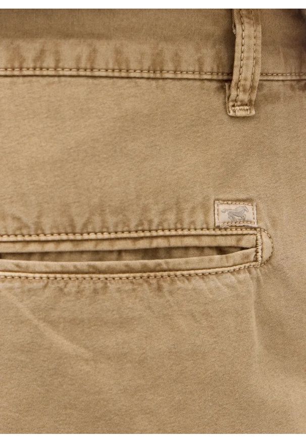 Mustang - MĘSKIE SPODNIE MATERIAŁOWE MUSTANG Chicago Shorts Z Lemon Pepper 1015720 3375. Materiał: materiał