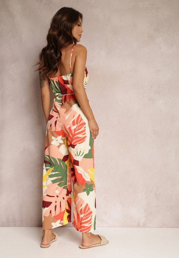 Renee - Różowy Kombinezon Queally. Kolor: różowy. Długość rękawa: na ramiączkach. Długość: długie. Wzór: kolorowy. Styl: elegancki