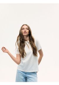 Reserved - Bawełniany t-shirt regular - biały. Kolor: biały. Materiał: bawełna