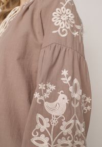 Born2be - Beżowa Bawełniana Bluzka Boho z Ozdobnym Haftem i Sznurkiem z Frędzlami Lamegenia. Okazja: na co dzień. Kolor: beżowy. Materiał: bawełna. Długość: długie. Wzór: haft. Styl: boho #7