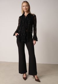 Born2be - Czarne Garniturowe Spodnie VICES o Kroju Dzwonów Tessaria. Okazja: na spotkanie biznesowe. Kolor: czarny. Styl: biznesowy, elegancki, klasyczny #1