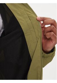 Calvin Klein Jeans Wiatrówka J30J325106 Zielony Regular Fit. Kolor: zielony. Materiał: syntetyk #2