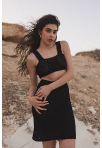 Marsala - Ażurowa spódnica w kolorze TOTALLY BLACK - SICILY-XS/S. Okazja: na plażę, na co dzień. Materiał: bawełna, dzianina, guma. Wzór: ażurowy. Sezon: lato. Styl: casual #1