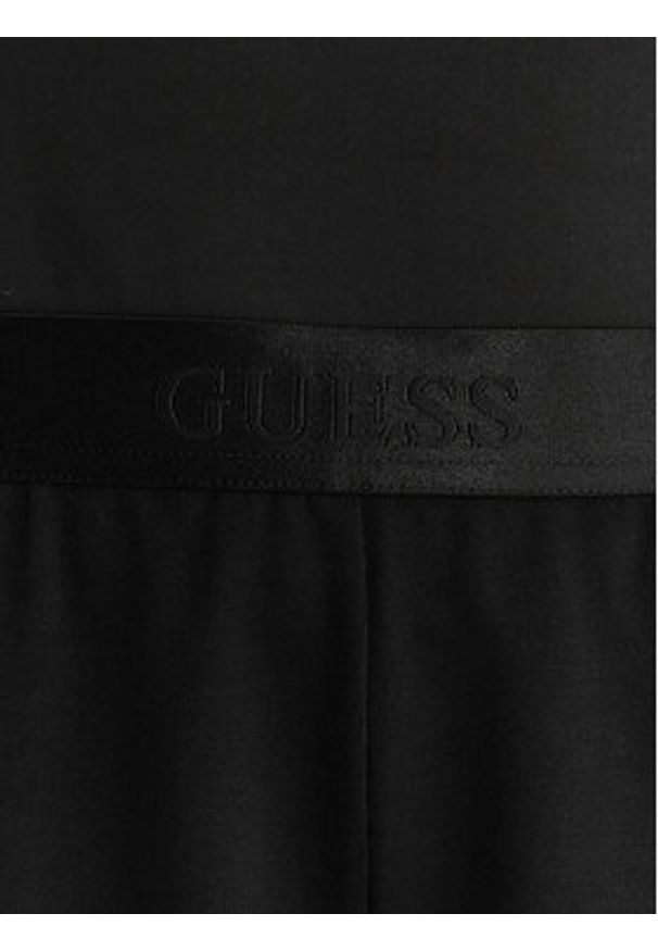 Guess Szorty sportowe O6GD02 KCQP2 Czarny Relaxed Fit. Kolor: czarny. Materiał: syntetyk