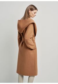 Ochnik - Długi brązowy płaszcz damski oversize. Kolor: brązowy. Materiał: poliester. Długość: długie #5