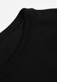 Renee - Czarna Sukienka T-shirtowa z Krótkimi Szerokimi Rękawami Arisea. Okazja: na spotkanie biznesowe. Kolor: czarny. Długość rękawa: krótki rękaw. Sezon: wiosna, lato. Typ sukienki: proste. Styl: elegancki, biznesowy #8