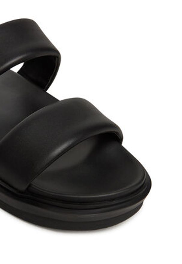 Calvin Klein Jeans Klapki Flat Molded Doublebar Sandal Lth YM0YM01226 Czarny. Kolor: czarny. Materiał: skóra