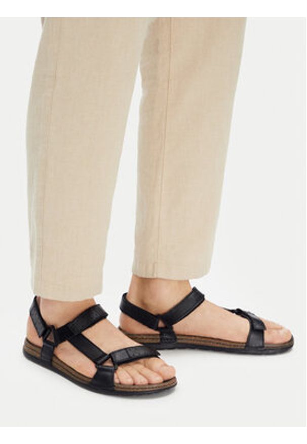 Lasocki Sandały LORENZO-17 MI25 Czarny. Kolor: czarny. Materiał: skóra