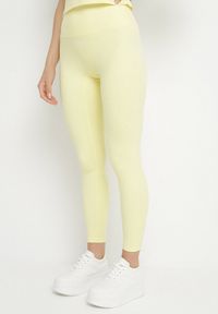 Born2be - Żółty Komplet Sportowy Legginsy i Dopasowany T-shirt Silendria. Kolor: żółty #3