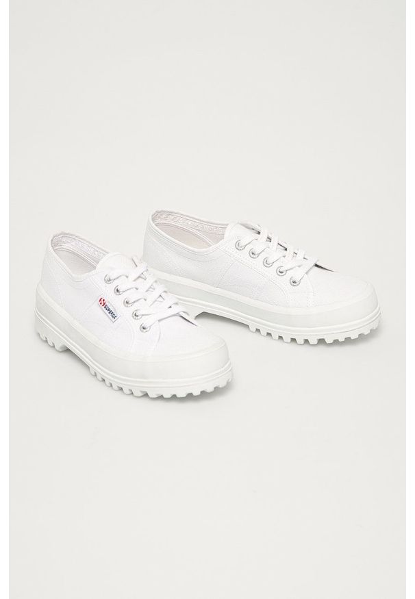 Superga Tenisówki damskie kolor biały. Nosek buta: okrągły. Zapięcie: sznurówki. Kolor: biały. Obcas: na platformie