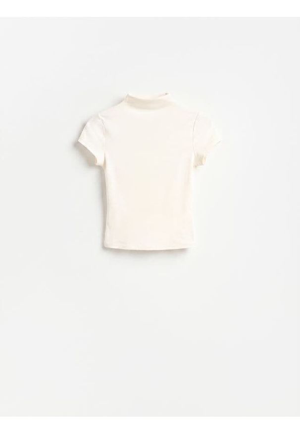 Reserved - T-shirt ze stójką - złamana biel. Typ kołnierza: kołnierzyk stójkowy. Materiał: wiskoza, dzianina