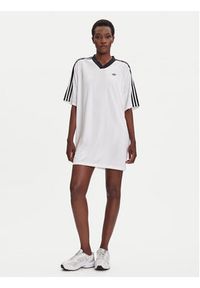 Adidas - adidas Sukienka codzienna adicolor Football Jacquard KB8153 Biały Oversize. Okazja: na co dzień. Kolor: biały. Materiał: syntetyk. Typ sukienki: oversize, proste. Styl: casual #5