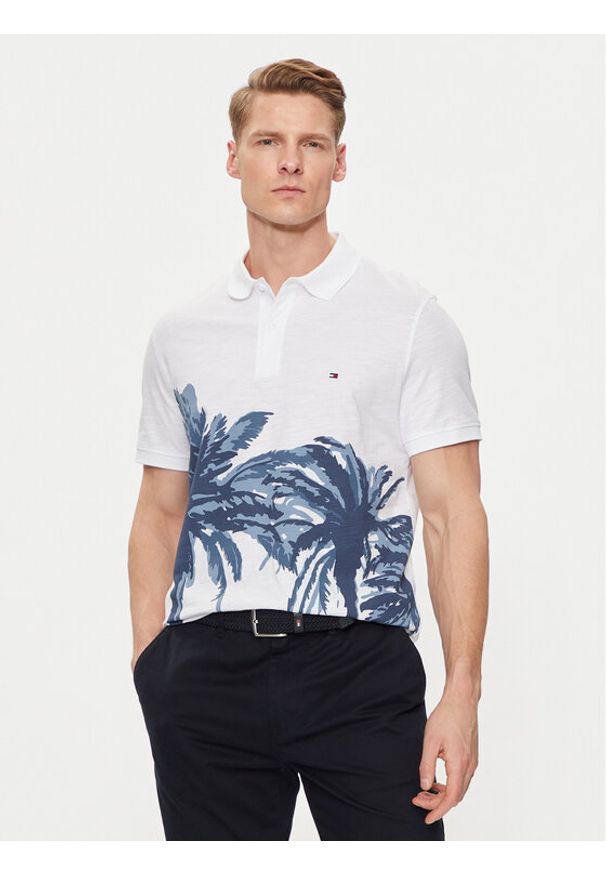 TOMMY HILFIGER - Tommy Hilfiger Polo Palm Print MW0MW34758 Biały Regular Fit. Typ kołnierza: polo. Kolor: biały. Materiał: bawełna. Wzór: nadruk