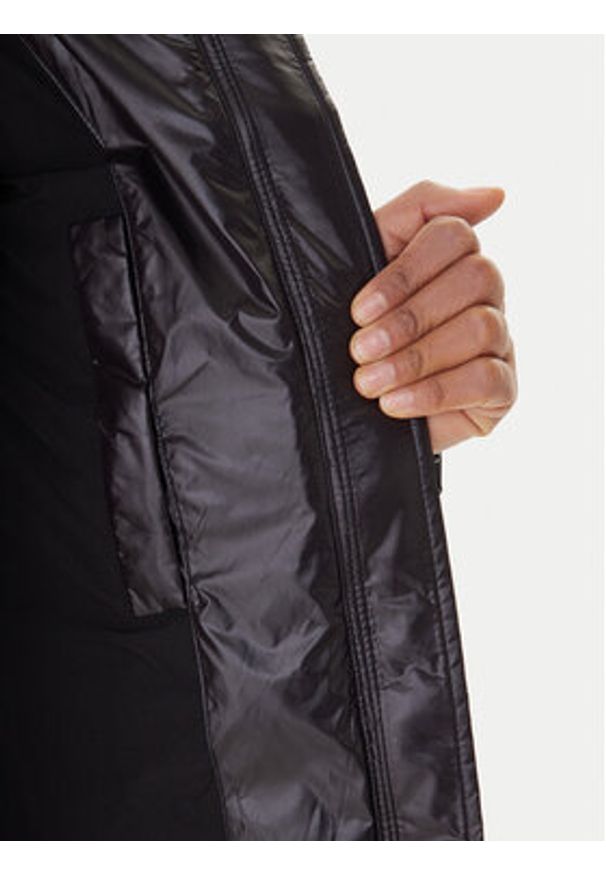 Tommy Jeans Kurtka puchowa DW0DW21618 Czarny Slim Fit. Kolor: czarny. Materiał: syntetyk