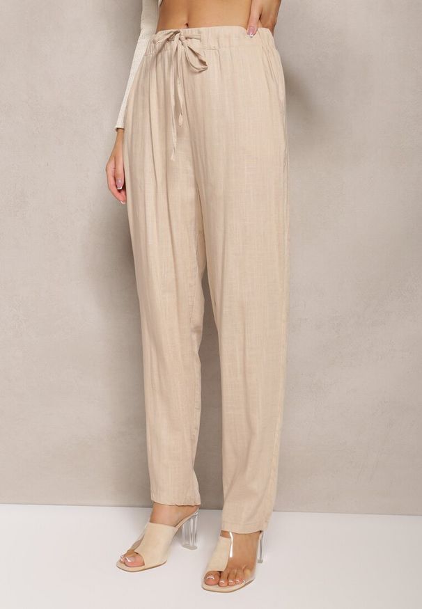 Renee - Beżowe Proste Spodnie Bawełniane z Gumką w Pasie Xisela. Kolor: beżowy. Materiał: bawełna. Styl: elegancki