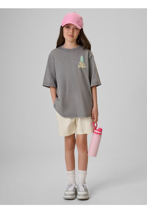 4f - 4F T-shirt loose z nadrukiem dziewczęcy - szary 134/140 (8-10 lat). Okazja: na co dzień. Kolor: szary. Materiał: materiał, bawełna, dresówka, dzianina, skóra. Wzór: nadruk. Sezon: lato. Styl: klasyczny, casual