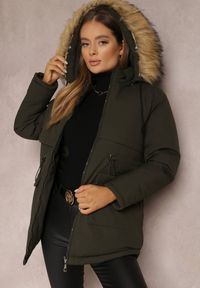 Renee - Ciemnozielona Kurtka Parka z Odpinanym Kapturem i Futerkiem Veazee. Okazja: na co dzień. Kolor: zielony. Materiał: futro. Sezon: zima. Styl: elegancki, casual, klasyczny