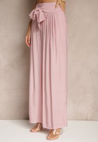Renee - Różowe Wiskozowe Spodnie High Waist o Szerokim Kroju Aranisa. Okazja: na co dzień. Stan: podwyższony. Kolor: różowy. Materiał: wiskoza. Wzór: aplikacja. Styl: elegancki, casual