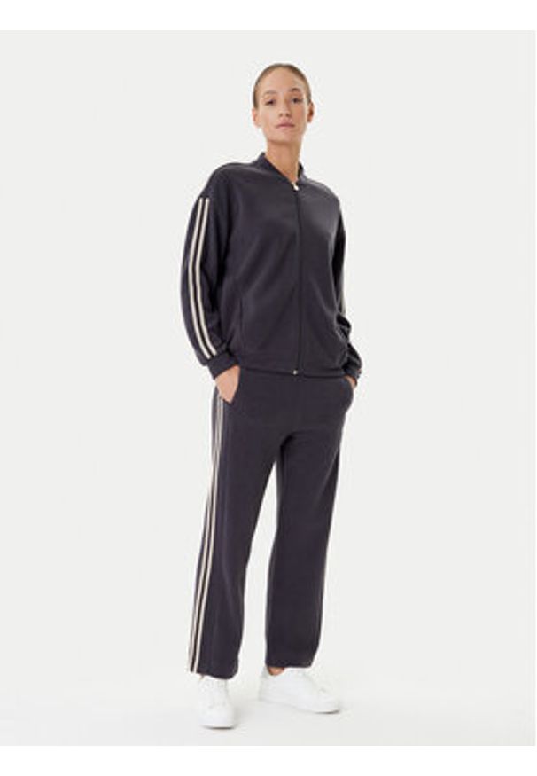 EA7 Emporio Armani Spodnie dresowe 7W000568 AF15528 U8117 Szary Relaxed Fit. Kolor: szary. Materiał: syntetyk, bawełna