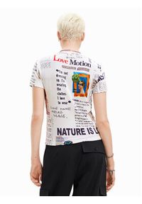 Desigual T-Shirt Newspaper 23SWTK61 Biały Regular Fit. Kolor: biały. Materiał: wiskoza