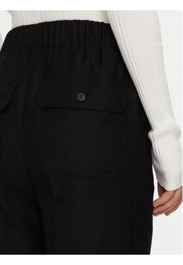 Weekend Max Mara Spodnie materiałowe Hateley 2425136052 Czarny Regular Fit. Kolor: czarny. Materiał: wełna