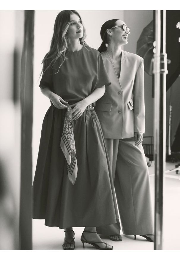 Reserved - Bawełniana spódnica midi - czerwony. Kolor: czerwony. Materiał: bawełna