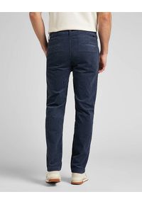 Lee - LEE REGULAR CHINO MĘSKIE SPODNIE SZTRUKSOWE SZTRUKS MOOD INDIGO L71FQE50 112321615. Materiał: sztruks