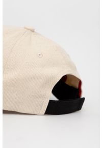 Hugo - HUGO czapka bawełniana kolor beżowy z aplikacją. Kolor: beżowy. Materiał: bawełna. Wzór: aplikacja