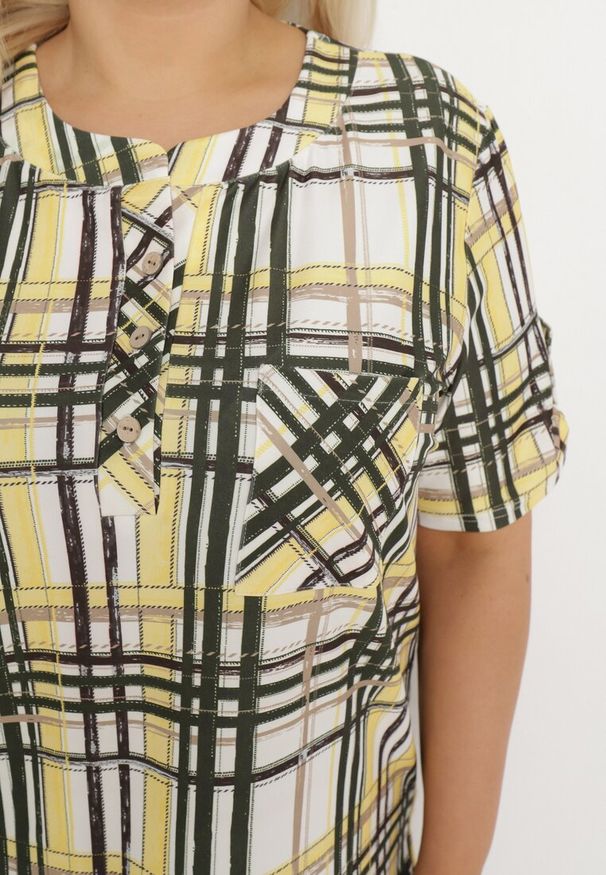Born2be - Żółto-Beżowa Bluzka w Kratę z Guzikami i Kieszonką Alerasi. Kolor: żółty. Styl: klasyczny, elegancki