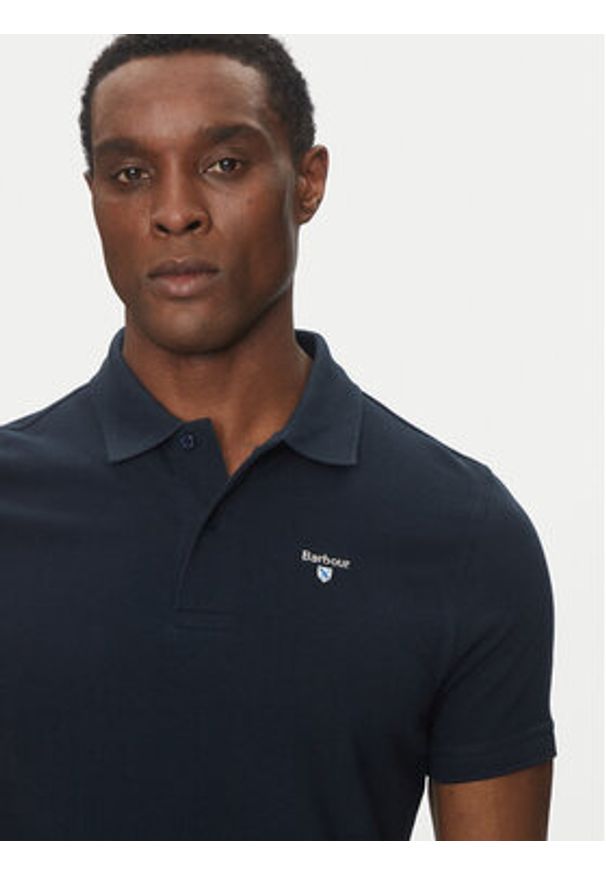 Barbour Polo Original Sports MML0358NY31 Granatowy Tailored Fit. Typ kołnierza: polo. Kolor: niebieski. Materiał: bawełna