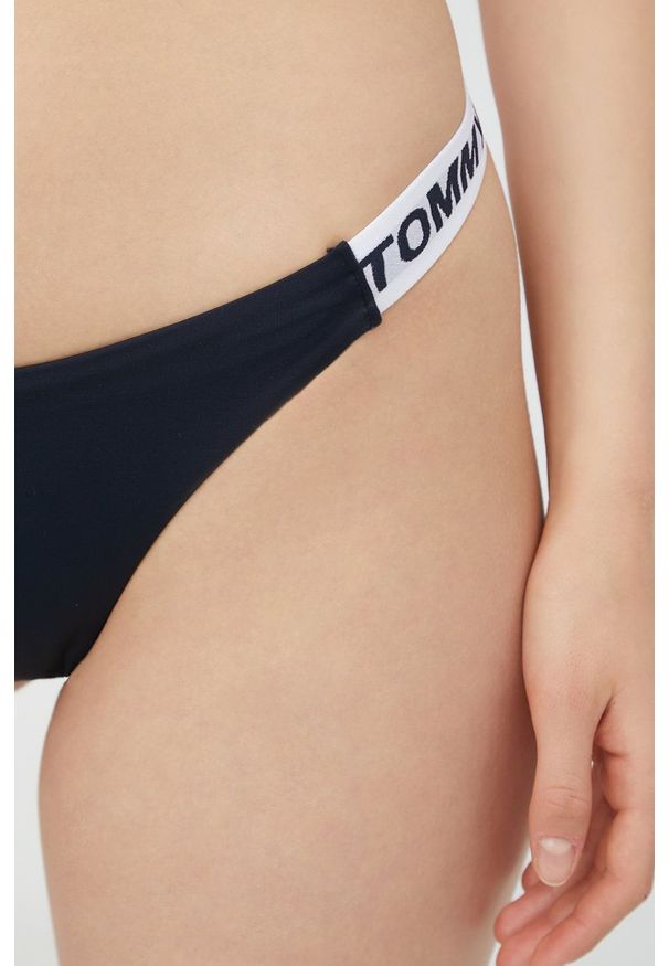 TOMMY HILFIGER - Tommy Hilfiger brazyliany kąpielowe kolor czerwony. Kolor: czerwony. Materiał: poliamid, materiał