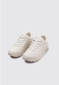 skechers - Buty do chodzenia damskie Skechers Owht One Stand On Air. Kolor: beżowy, biały. Materiał: materiał, syntetyk. Szerokość cholewki: normalna. Sport: turystyka piesza