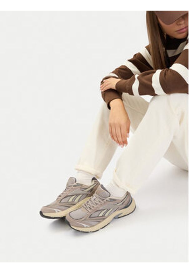 Reebok Sneakersy CEO-BELWAVE AR30278W-SNV Beżowy. Kolor: beżowy. Materiał: materiał