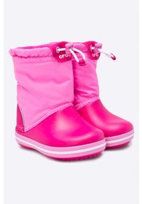 Crocs - Śniegowce dziecięce. Nosek buta: okrągły. Kolor: różowy. Materiał: syntetyk, materiał. Szerokość cholewki: normalna. Sezon: zima #5