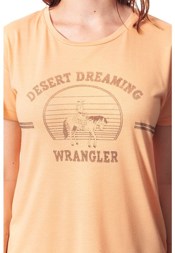 Wrangler - WRANGLER T SHIRT DAMSKI DRAPE TEE APRICOT NECTAR W7016DI65 112130884. Wzór: nadruk. Styl: vintage